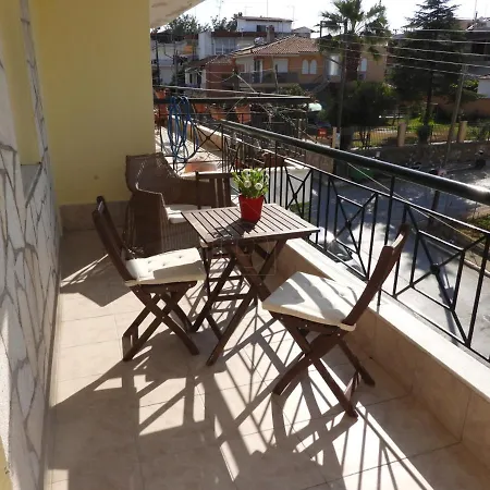 Apartment αpartment With Attic Nea Fokea