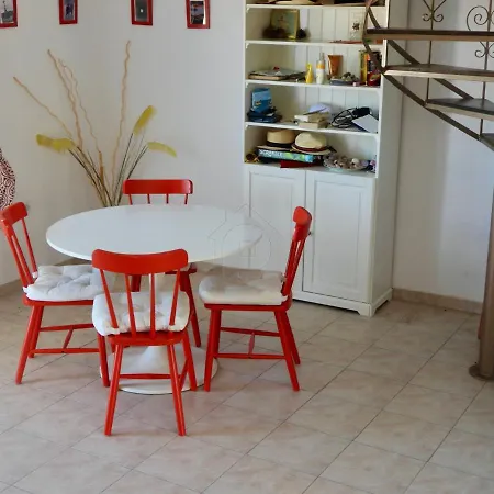 αpartment With Attic Néa Fókaia