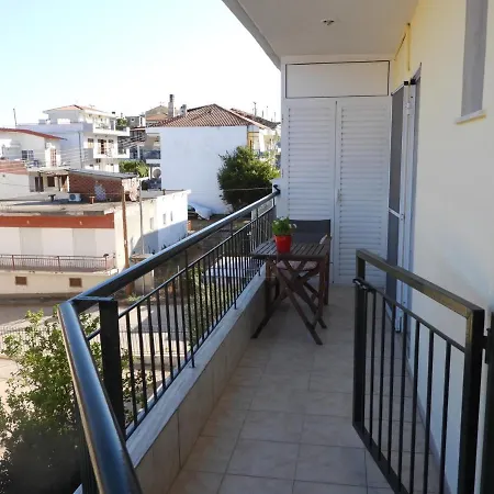 αpartment With Attic Nea Fokea