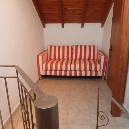 αpartment With Attic Apartment *